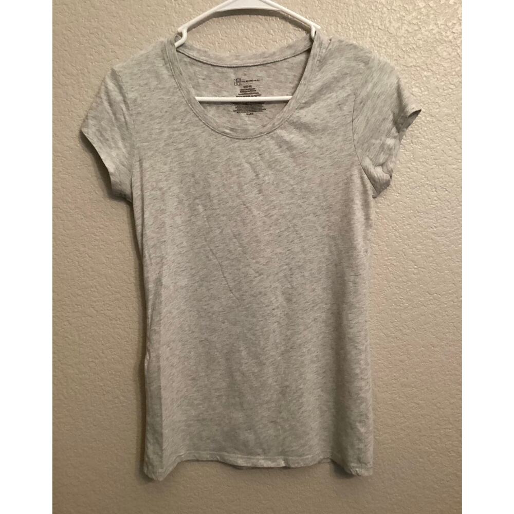 No Boundaries (NOBO) Basic Gray Scoop-neck Short Sleeve t-shirt M